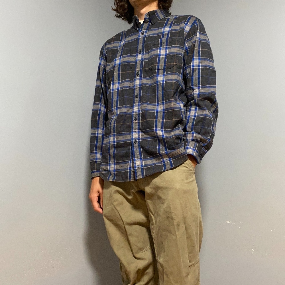 Eddie Bauer Relaxed Fit Flannel Button Down Shirt